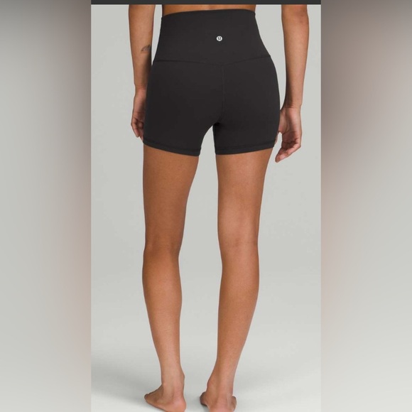 lululemon athletica Black Align High-Rise Women Shorts-4" - Picture 1 of 2